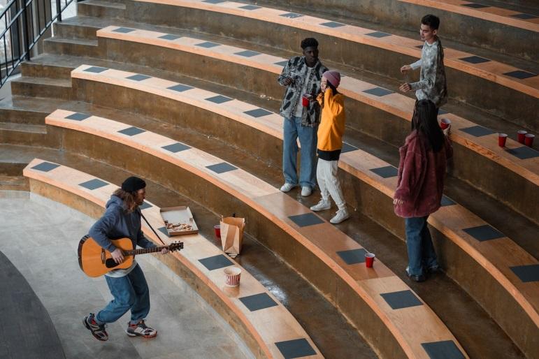 people in an amphitheater