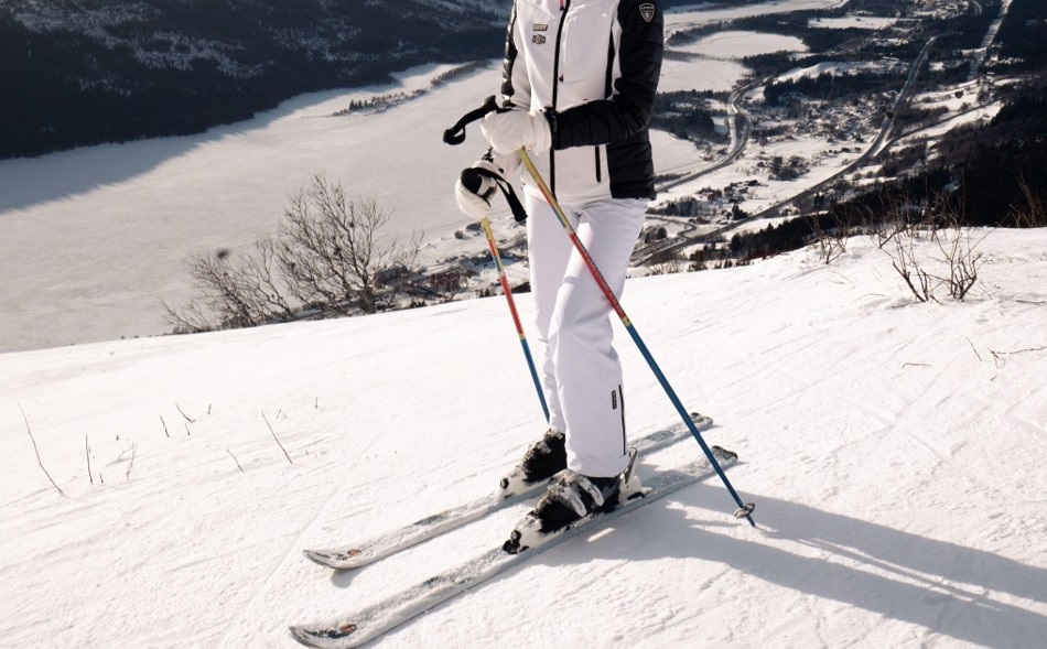 person skiing wearing white and black